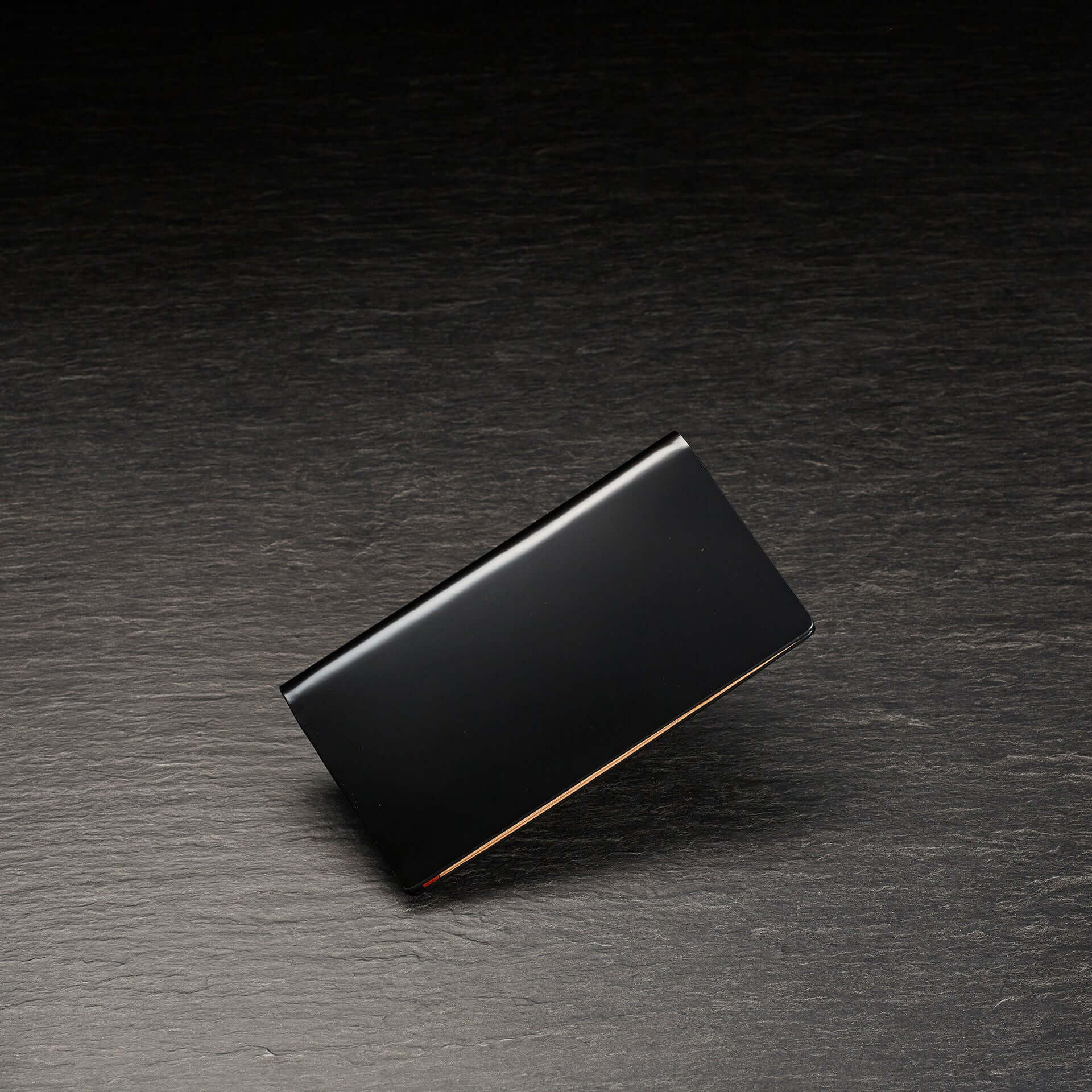 コードバンプレミアム ノンステッチ 長財布 ランプブラック