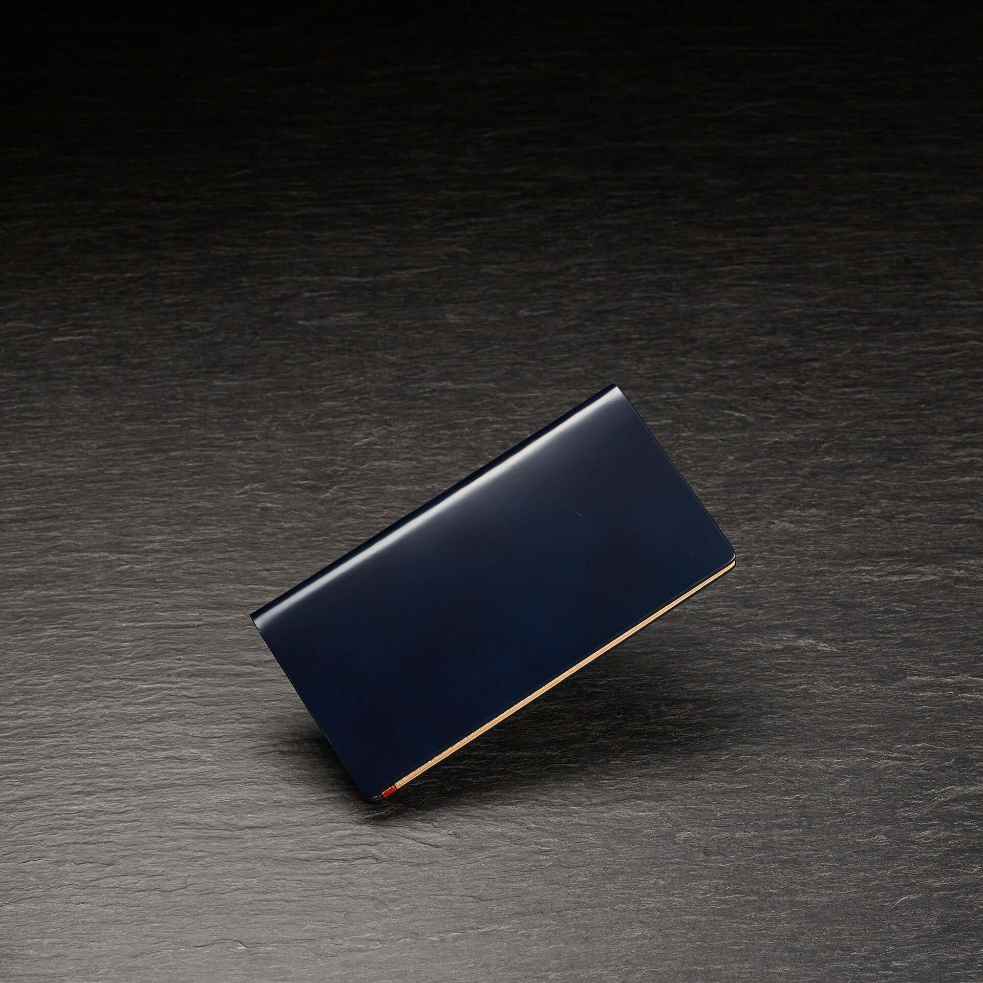 コードバン長財布のエッジ